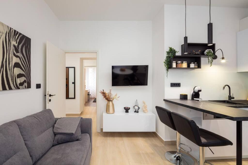 Apartman Drago 4* - 2 Minutes From The Town Centre Split Eksteriør bilde