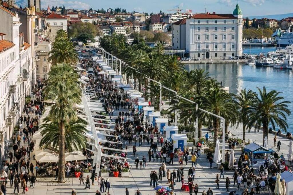 Apartman Drago 4* - 2 Minutes From The Town Centre Split Eksteriør bilde